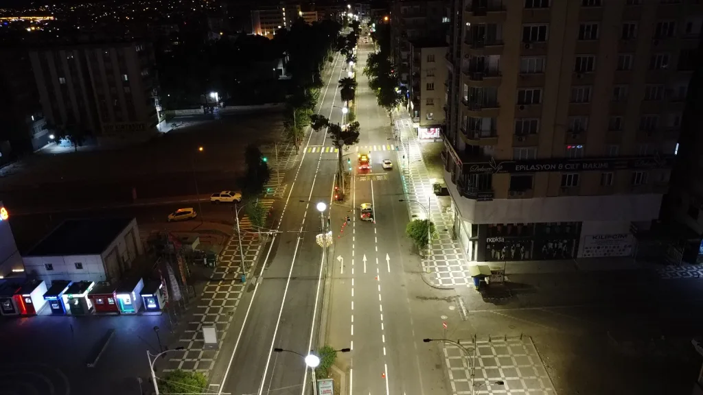 Şanlıurfa’da yol güvenliği için çizgiler yenileniyor