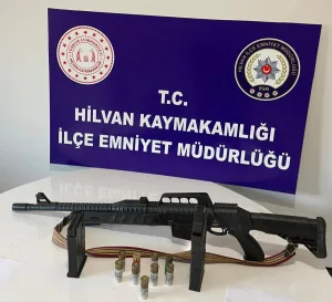 Hilvan’da ruhsatsız tüfek operasyonu!