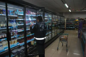 Şanlıurfa’da tarihi geçmiş ürünler reyonlardan toplandı!