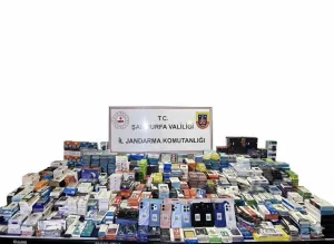 Şanlıurfa’da kaçakçılık operasyonu: Binlerce cep telefonu aksesuarı ele geçirildi