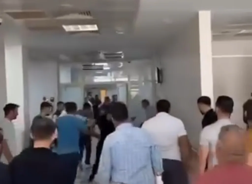 Şanlıurfa’da tarla kavgası hastaneye taşındı: Acil serviste tekme tokat kavga, 3 yaralı