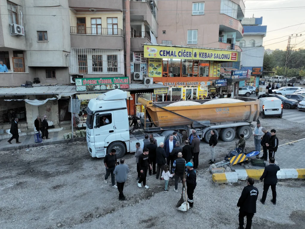 Eyyübiye’de asfalt startı verildi