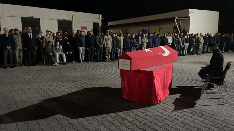 Şanlıurfa’da trafik kazasında hayatını kaybeden uzman çavuşun cenazesi memleketine uğurlandı