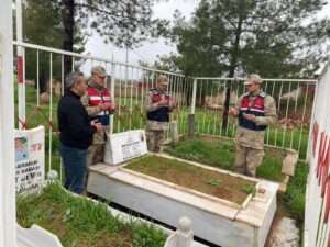 Şanlıurfa’da Jandarmadan Şehitliklere bayram bakımı ve vefa ziyareti