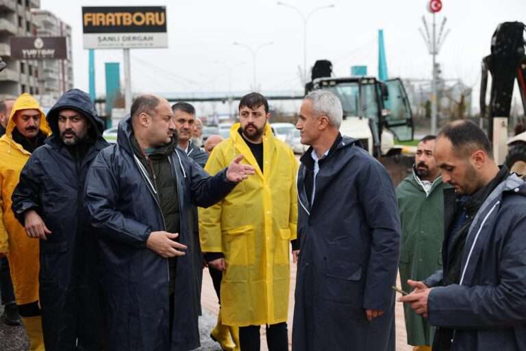 Başkan Gülpınar sahaya indi: “Tüm imkânlarımızı seferber ettik”