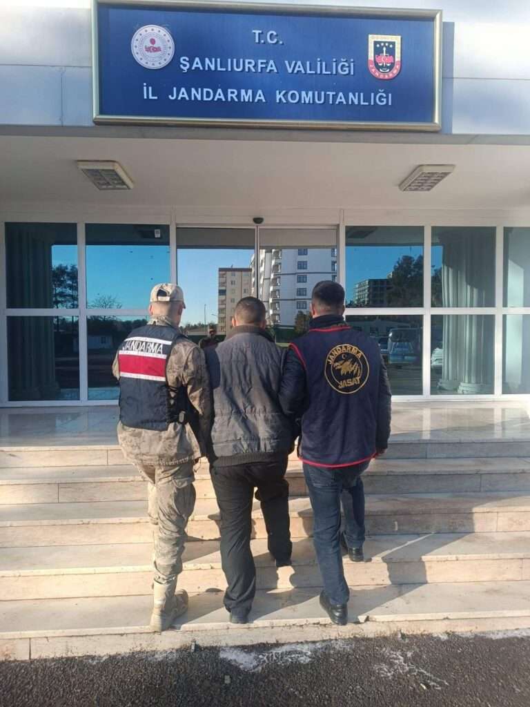 Eyyübiye’de firari hırsıza jandarma darbesi: 6 yıl hapis cezası bulunan şahıs yakalandı