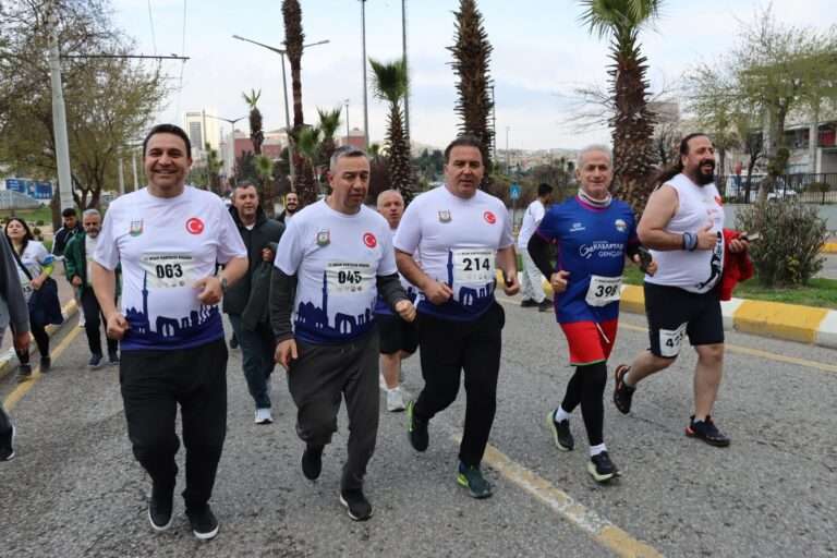 Şanlıurfa’da kurtuluş coşkusu pistlere taşındı: 500 Sporcu “Tarihten Bilime” koştu